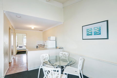 West Beach Lagoon 114 â€“ Ocean Views - Holiday Find 8