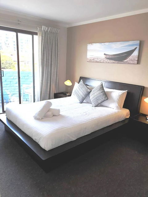 West Beach Lagoon 107 - Great Value - Holiday Find 4