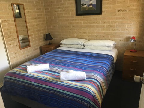Esperance Central Accommodation - Holiday Find 36