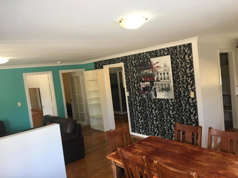 Esperance Central Accommodation - Holiday Find 31