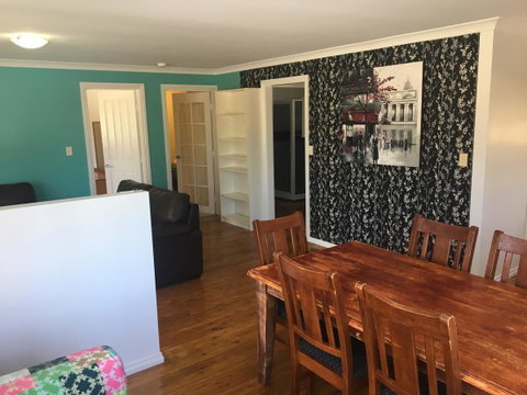 Esperance Central Accommodation - Holiday Find 33