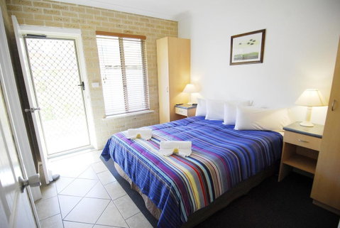 Esperance Central Accommodation - Holiday Find 41
