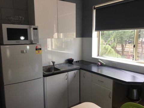 Esperance Central Accommodation - Holiday Find 11