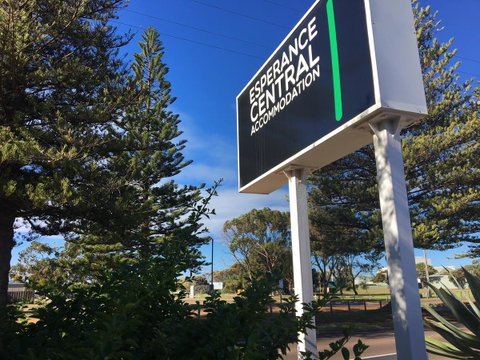 Esperance Central Accommodation - Holiday Find 28