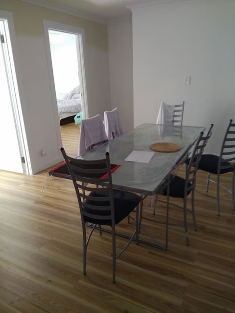 DIANELLA Budget Rooms Happy Place To Stay - Holiday Find 34