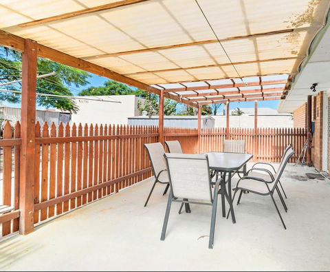 The Bluff Point - Holiday Find 2