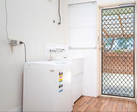 The Bluff Point - Holiday Find 9