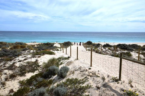 West Beach Lagoon 211 â€“ Great Views - Holiday Find 33