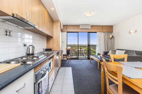 508 Stupendous Sunsets & Views Pool Gym Parking - Holiday Find 12