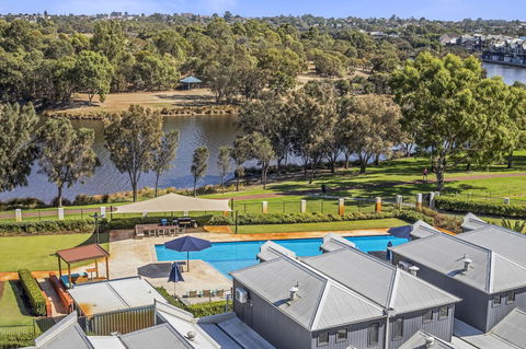 508 Stupendous Sunsets & Views Pool Gym Parking - Holiday Find 28