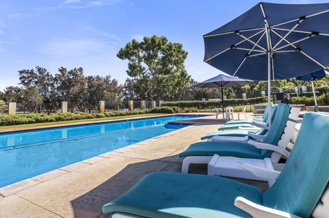 508 Stupendous Sunsets & Views Pool Gym Parking - Holiday Find 29