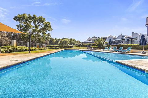 508 Stupendous Sunsets & Views Pool Gym Parking - Holiday Find 27