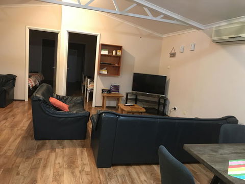 Sabai Accommodation - Holiday Find 14
