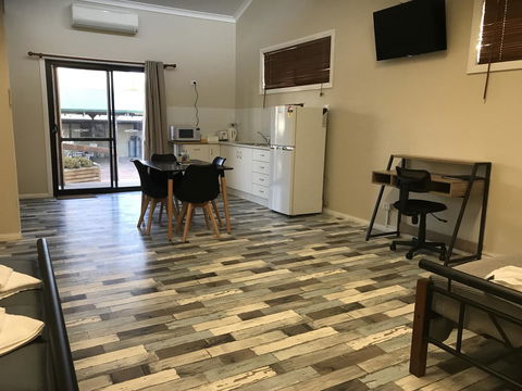 Sabai Accommodation - Holiday Find 7