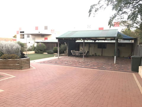 Sabai Accommodation - Holiday Find 15
