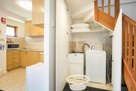 Nightcap At The Ship Inn - Holiday Find 21