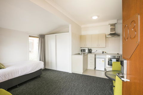 Nightcap At The Ship Inn - Holiday Find 32