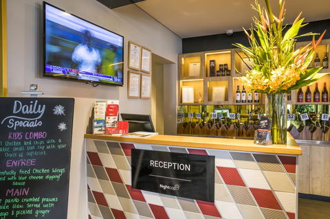 Nightcap At The Ship Inn - Holiday Find 12