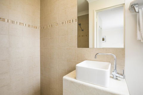 Nightcap At The Ship Inn - Holiday Find 27