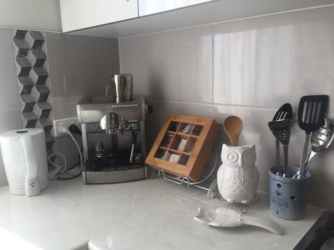 Bright & Beautiful Home On The Hills! - Holiday Find 15