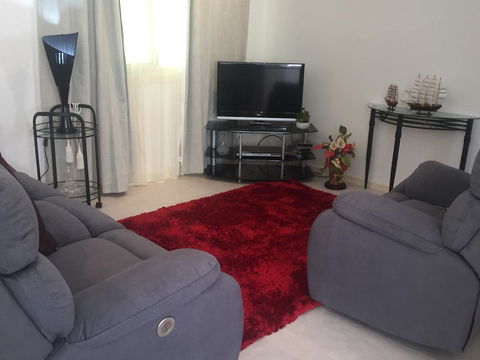 Bright & Beautiful Home On The Hills! - Holiday Find 5