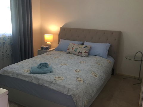 Bright & Beautiful Home On The Hills! - Holiday Find 20
