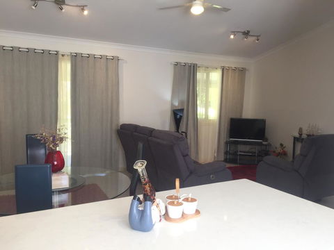 Bright & Beautiful Home On The Hills! - Holiday Find 11
