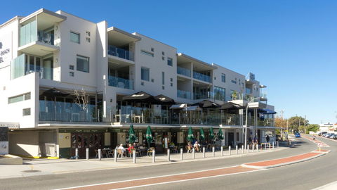 Mullaloo Beach Hotels & Apartments - Holiday Find 5