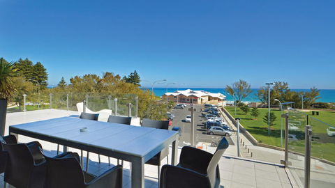 Mullaloo Beach Hotels & Apartments - Holiday Find 7