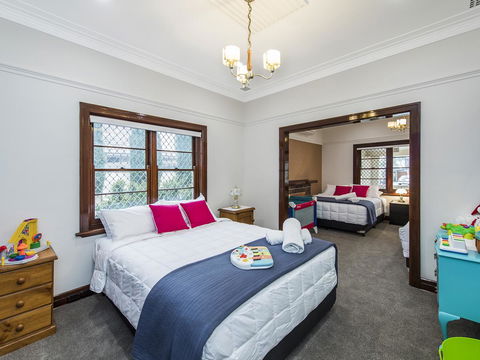 Luxury Federation Style Home - Sleeps 10 - Holiday Find 8