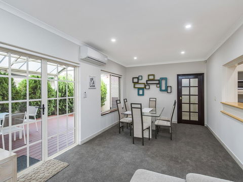 Luxury Federation Style Home - Sleeps 10 - Holiday Find 2