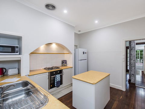 Luxury Federation Style Home - Sleeps 10 - Holiday Find 4
