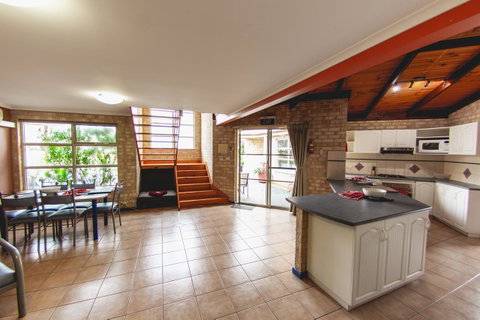 Esperance Foreshore Apartments - Holiday Find 41