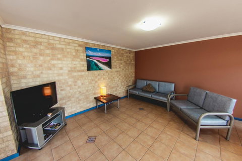 Esperance Foreshore Apartments - Holiday Find 42