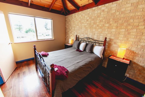 Esperance Foreshore Apartments - Holiday Find 40