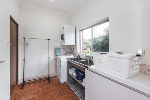 Big House Heated Pool 11 Beds Como / South Perth / Applecross - Holiday Find 30
