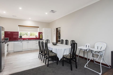 Big House Heated Pool 11 Beds Como / South Perth / Applecross - Holiday Find 9