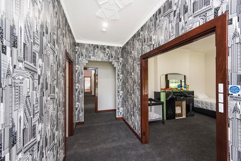 Big House Heated Pool 11 Beds Como / South Perth / Applecross - Holiday Find 10