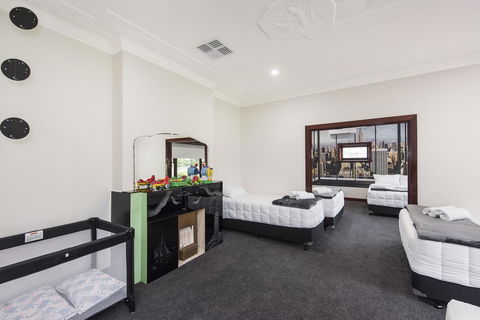 Big House Heated Pool 11 Beds Como / South Perth / Applecross - Holiday Find 21