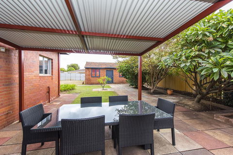 Big House Heated Pool 11 Beds Como / South Perth / Applecross - Holiday Find 28