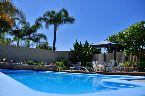 Palms Bed & Breakfast - Holiday Find 0