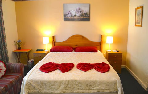 Palms Bed & Breakfast - Holiday Find 16