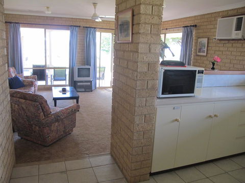Kalbarri Riverfront Unit - Holiday Find 15