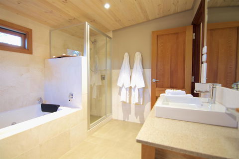 Aiyana Retreat - Holiday Find 21