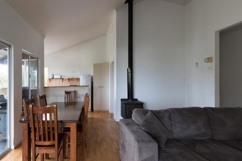 Peppy Beach Ocean Views - Holiday Find 6