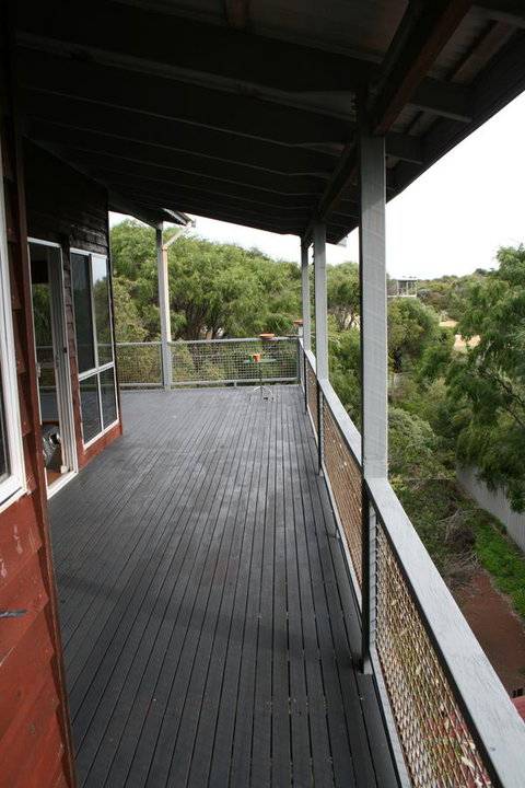 Peppy Beach Ocean Views - Holiday Find 7