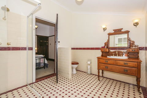 Rosebridge House Bed & Breakfast Adult Retreat - Holiday Find 29