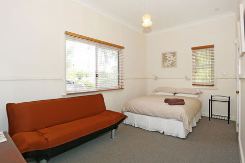 Busselton Guest House - Holiday Find 27