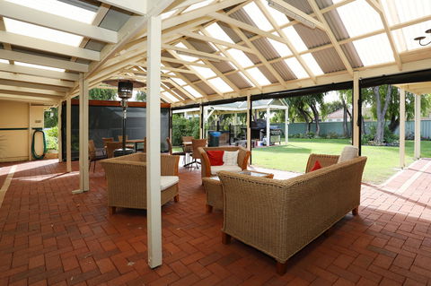 Busselton Guest House - Holiday Find 33