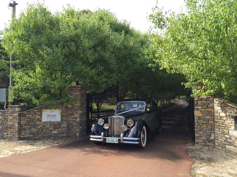 Nivalis Bed And Breakfast - Holiday Find 13